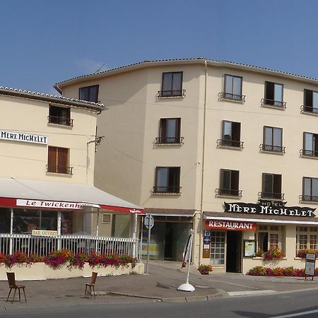 Hotel De La Mere Michelet Confolens Kültér fotó